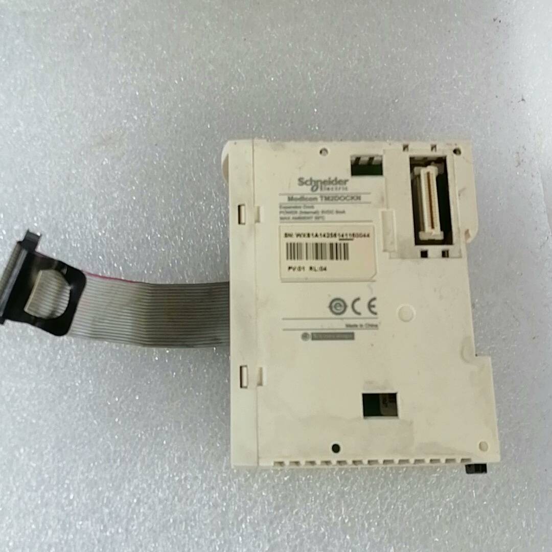 议价施耐德TM2DOCKN实物，如图所示，所见适用