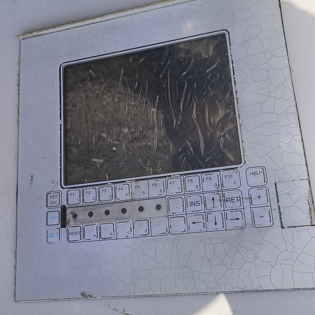 议价一台叠片机控制屏SP2000  内部件很好 适用