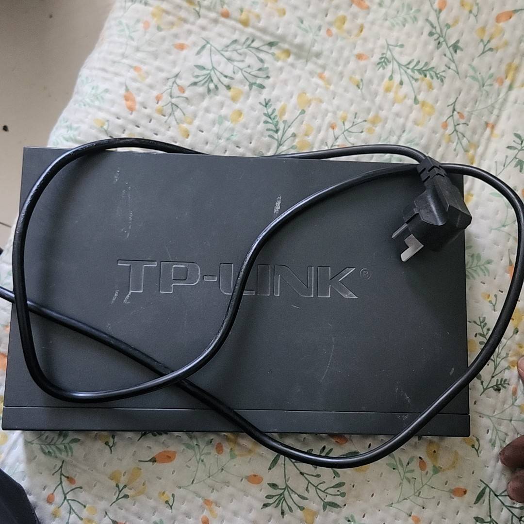 议价TL-SF1016D功能完好，成色不错适用