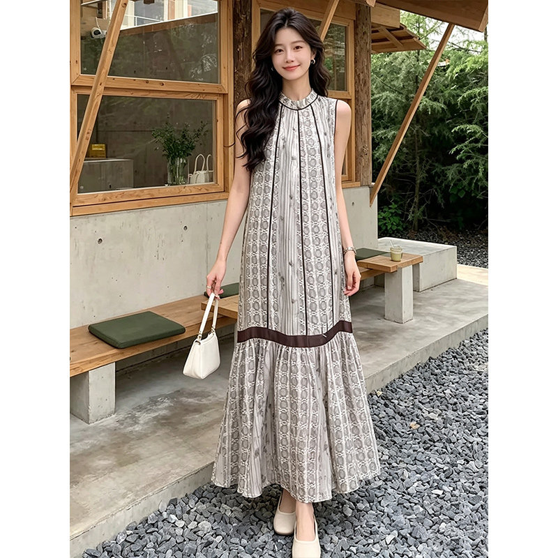 高端度假风无袖显瘦印花连衣裙女图片