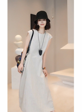亚麻白色连衣裙女2026夏季高级感小众简约气质显瘦漂亮巨好看裙子