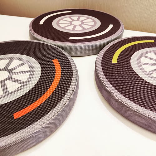 F1小轮胎元素海绵混纺坐垫