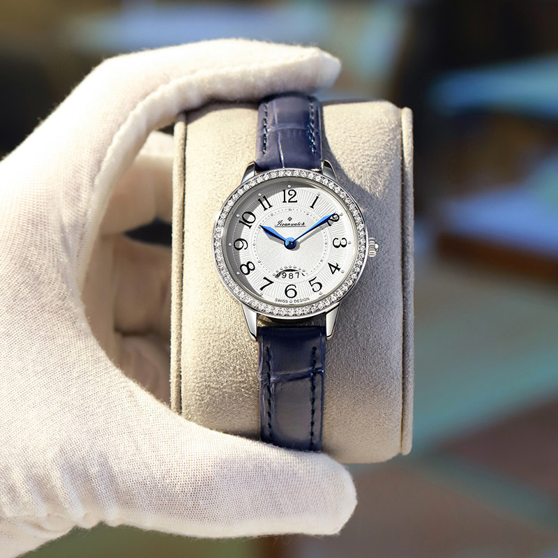 2023新款约会手表女士女款职场气质小众轻奢满钻名牌正品爆款女表