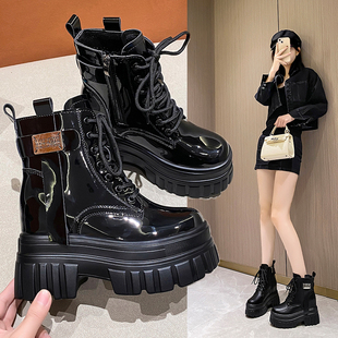 明星同款鞋马丁靴女秋冬款透气短靴麦昆达黑色厚底时尚加绒女靴潮