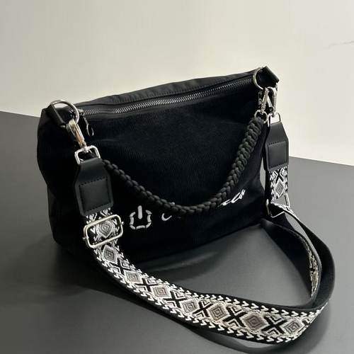 双面设计时尚百搭单肩斜挎包