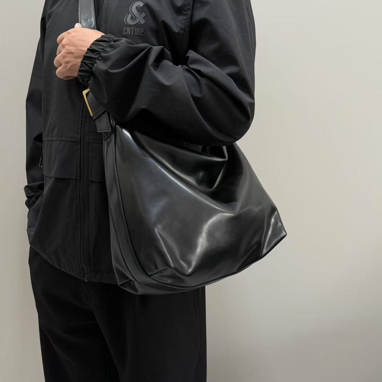 贵宝的包小众软皮通勤托特包女大容量黑色松弛感斜挎大包男包女包,箱包皮具/热销女包/男包,托特包,淘宝优惠券,粉丝福利购,淘宝优惠卷