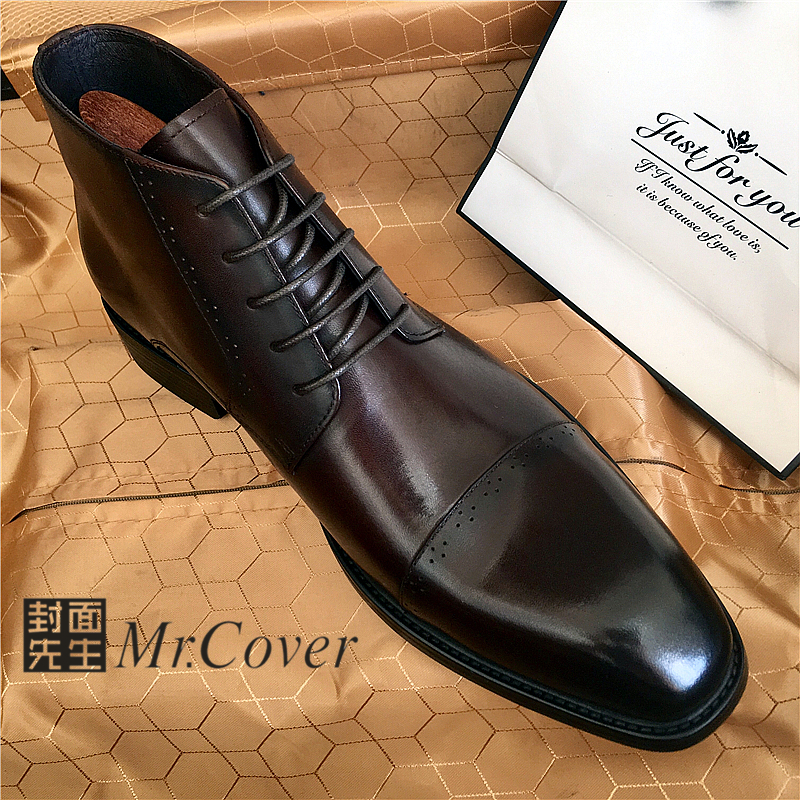 三接头工装复古雕花马丁靴