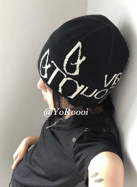 YoRoooi 初秋百搭ins黑色字母针织帽冷帽圆顶护耳保暖出街护耳帽