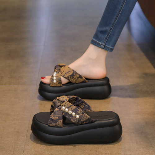 厚底增高凉拖鞋女外穿2026夏季新款时尚百搭配裙子孕妇沙滩一字拖