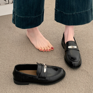 英伦风小皮鞋女2026春季新款学生圆头乐福鞋软底配裙子一脚蹬单鞋