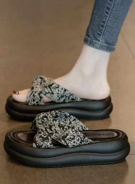 凉拖鞋女夏外穿2026新款仙女风配裙子厚底沙滩凉鞋时尚孕妇一字拖