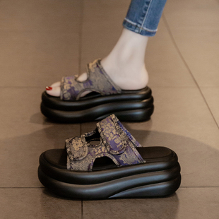 厚底增高凉拖鞋 女夏外穿2025新款 时尚 外出休闲配裙子一字拖沙滩鞋