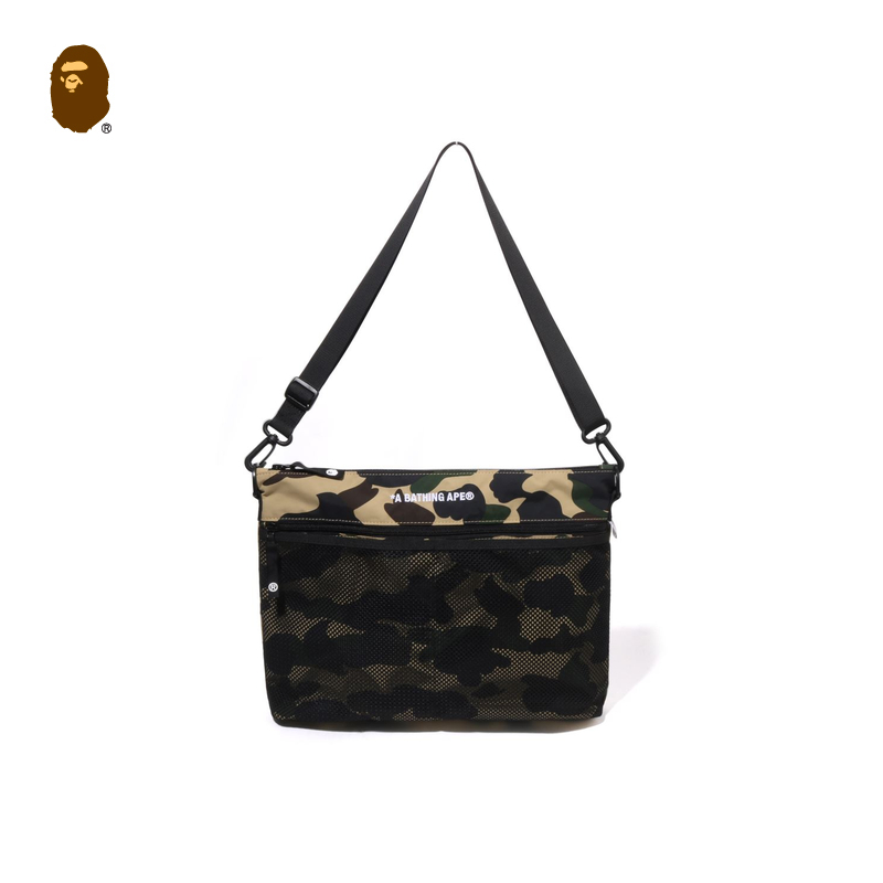 BAPE配饰迷彩图案网眼拼接斜挎包