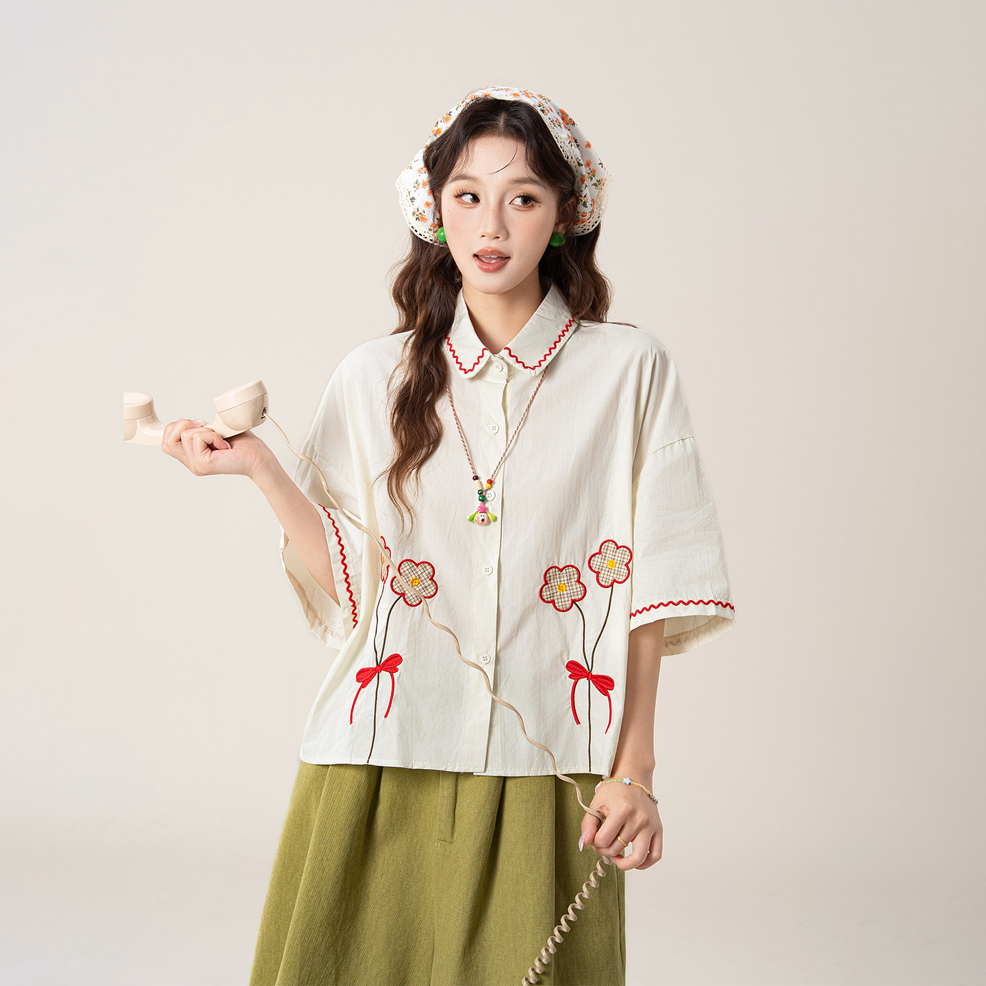 【温雅天成】杏色花朵刺绣短袖衬衫女夏季穿搭松弛感复古文艺上衣