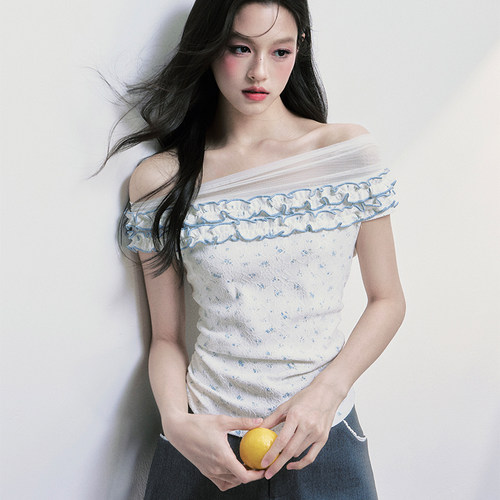 【现货】易碎商店·风吻铃兰 法式拼碎花一字肩短袖T恤木耳边上衣