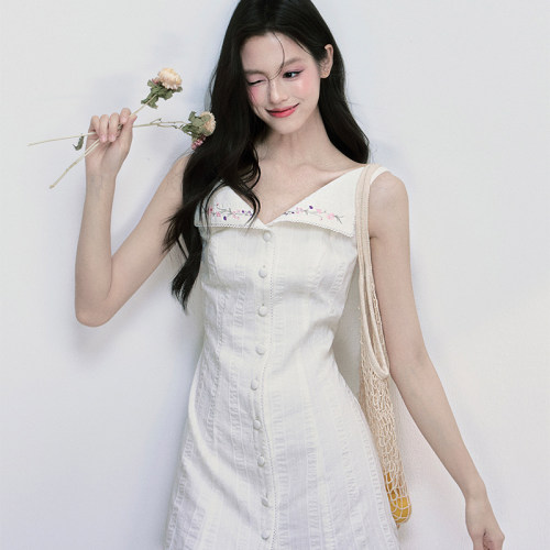 fragileheart易碎商店·风吻花枝 法式翻领全棉肌理感修身连衣裙