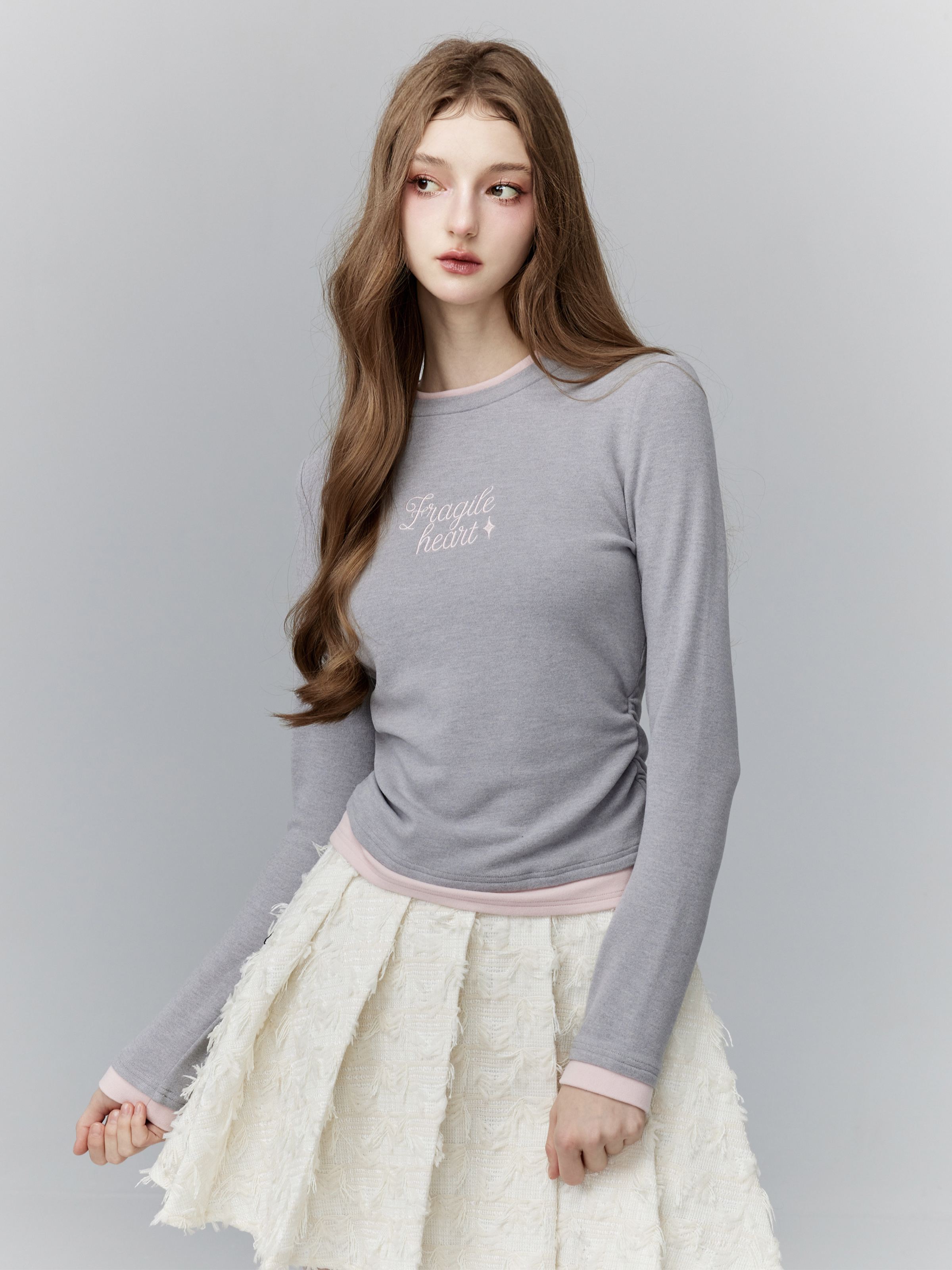 易碎商店层次感假两件刺绣打底衫