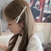 甜酷少女银色细款 韩国代购 露思同款 皮质蝴蝶结侧边夹发夹鸭嘴夹