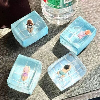 1pc Swimming Pool Squeeze Toys Maltose Stress Relief Slow Re