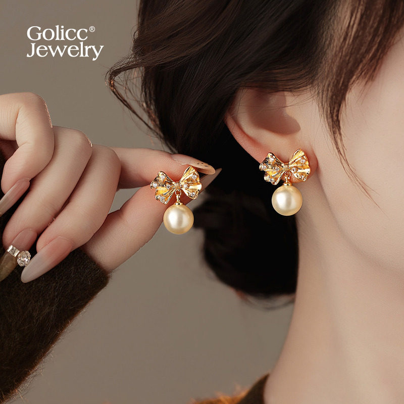 金色蝴蝶结珍珠耳环女轻奢高级感适合冬天的耳饰独特漂亮新年耳钉,饰品/流行首饰/时尚饰品新,耳环,淘宝优惠券,粉丝福利购,淘宝优惠卷