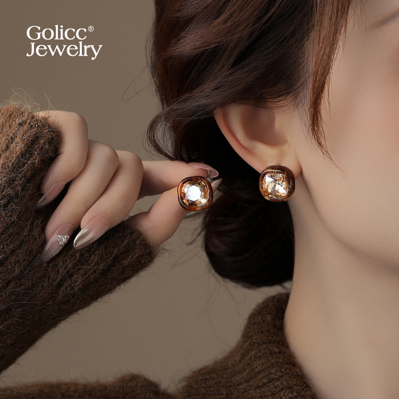 琥珀色方糖耳环女2025新款爆款精致小巧耳钉独特漂亮秋冬小众耳饰