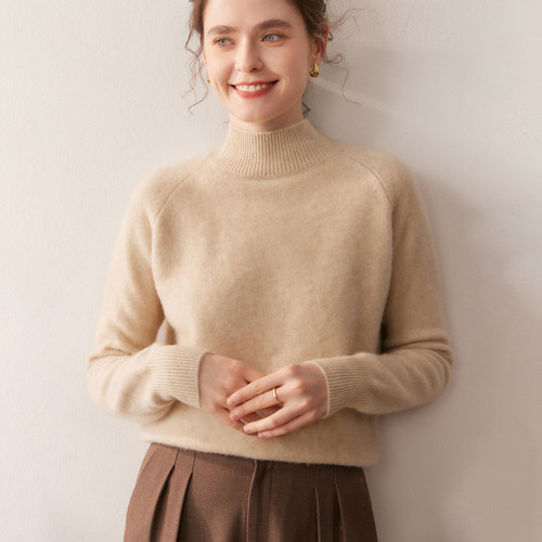 秋冬半高领山羊绒加厚打底毛衣女