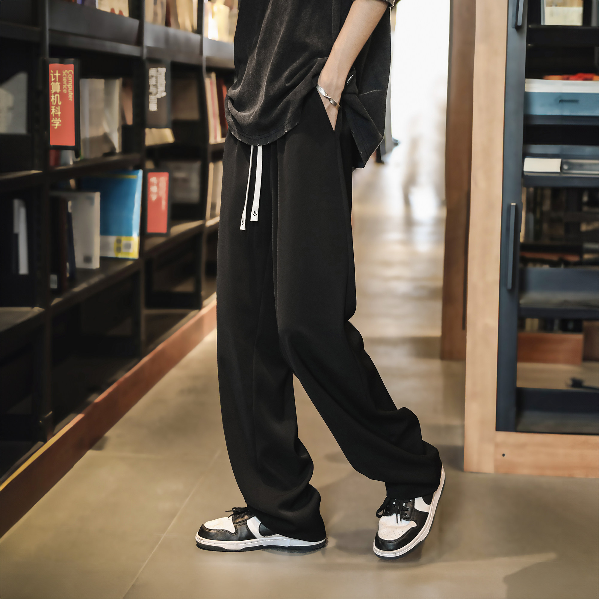 港仔文艺男休闲裤子男秋季新款黑色西裤男生宽松直筒垂感长裤男款