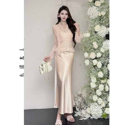 小诺本人v领长袖衬衫2025新款蕾丝拼接短上衣高腰鱼尾裙套装25432