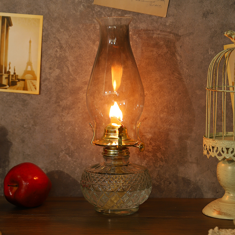 复古水晶玻璃煤油灯农村老式灯摆件马灯户外露营灯店铺橱窗装饰品