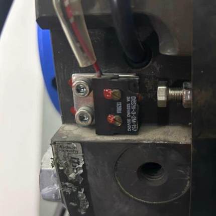 东B芝梯抱闸检测开关电D2SW-3-2M-154 57 D2SW-3-2M-161无品牌/5