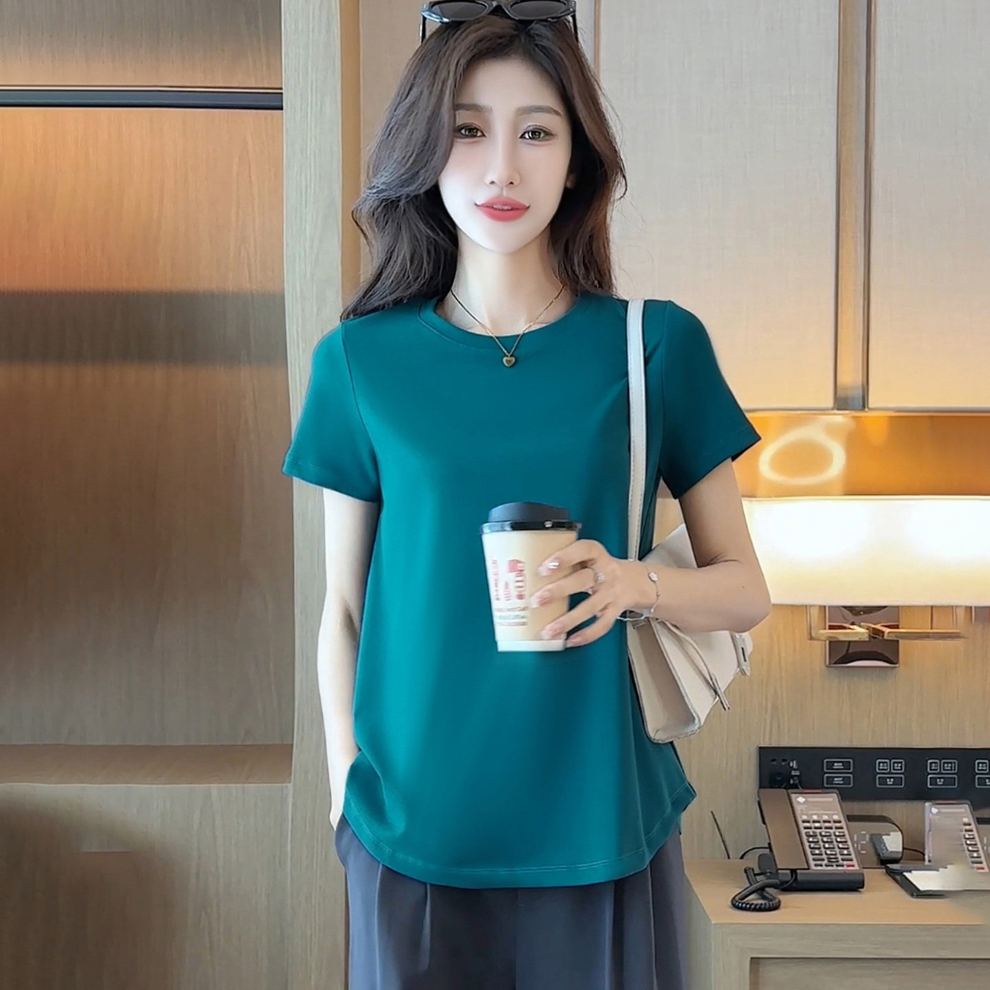 短袖t恤女藏肉简约下摆弧形弹力棉宽松休闲外穿上衣夏季圆领半袖,女装/女士精品,T恤,淘宝优惠券,粉丝福利购,淘宝优惠卷