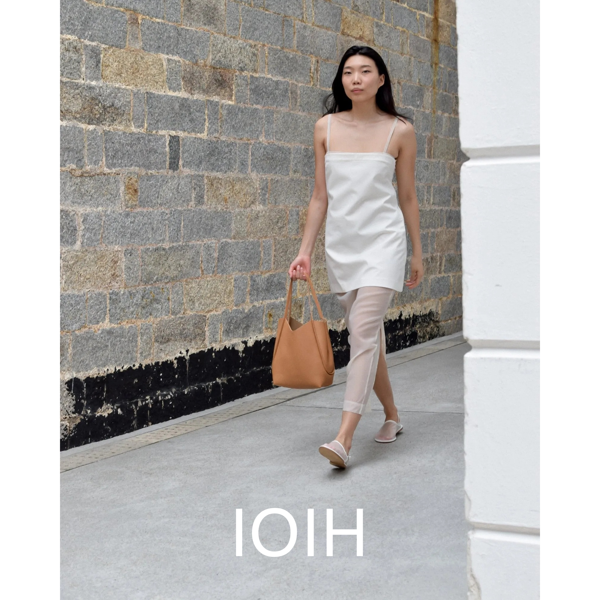 IOIH 2025新款时尚百搭单肩斜挎包女大容量通勤托特包