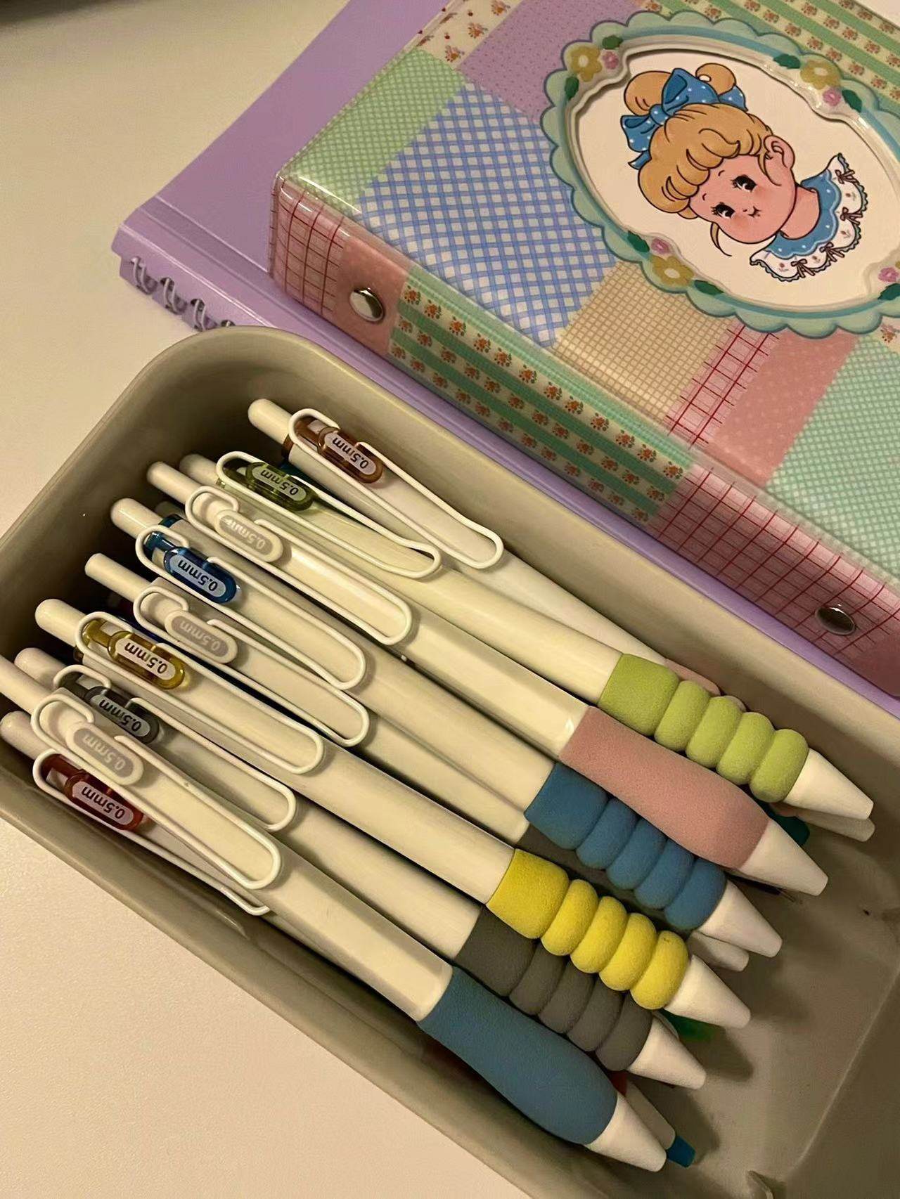 浮云笔黑笔刷题笔水笔按动笔黑色写字笔按动中性笔签字笔速干b