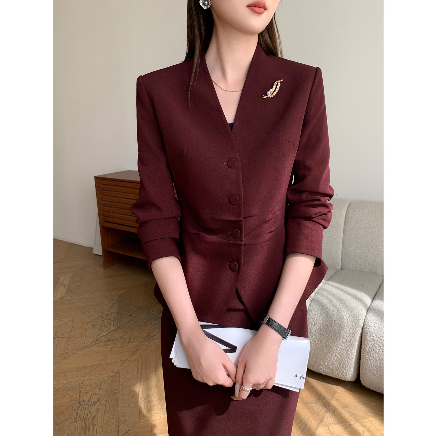 显白显瘦安克拉红职业西装套装女春季气质老钱风主持人上镜工作服