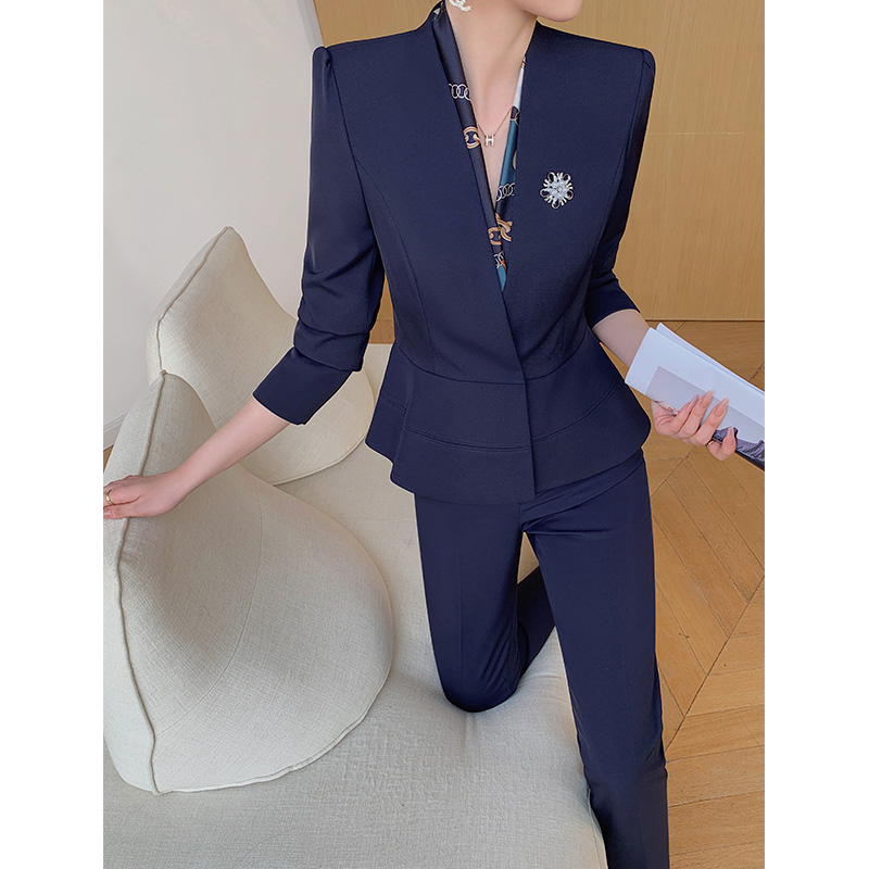 个性优雅西装套装职业女装通勤