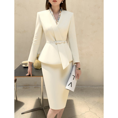 米白色西装套装裙女春秋气质