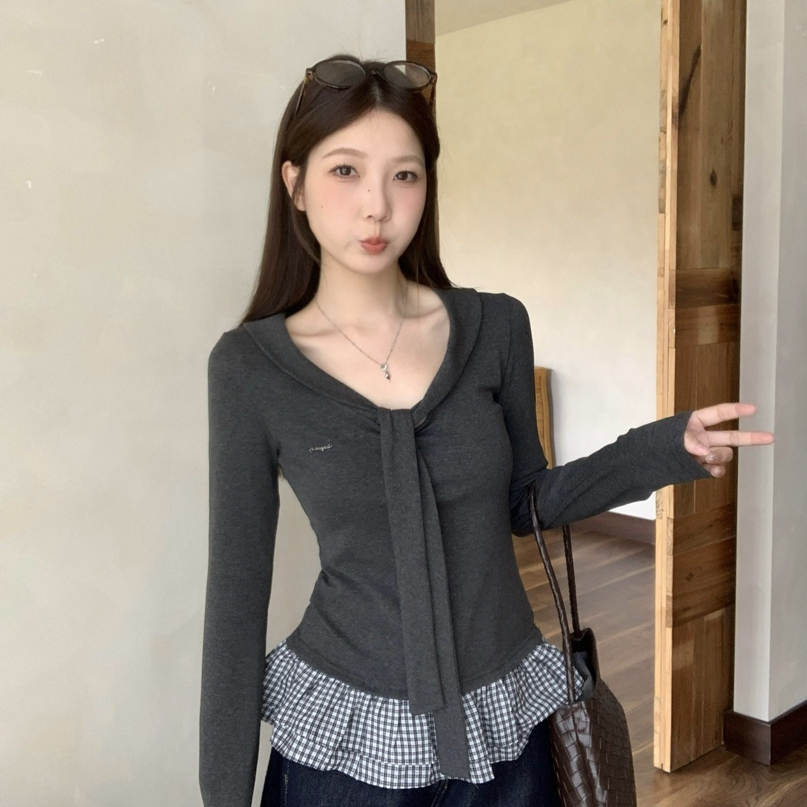 实拍 大码秋季设计感假两件披肩系带长袖T恤学院风拼接格子上衣