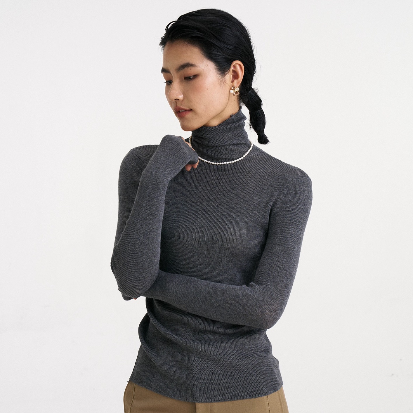 高领针织打底衫女秋冬显瘦慵懒风