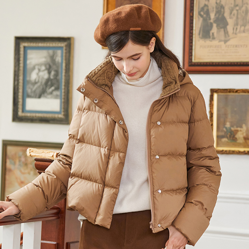 范可儿女式短款小众连帽羽绒服