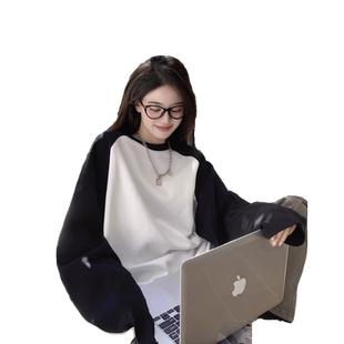 黑白拼色插肩长袖纯棉t恤2026春秋装女士上衣慵懒风宽松打底小衫