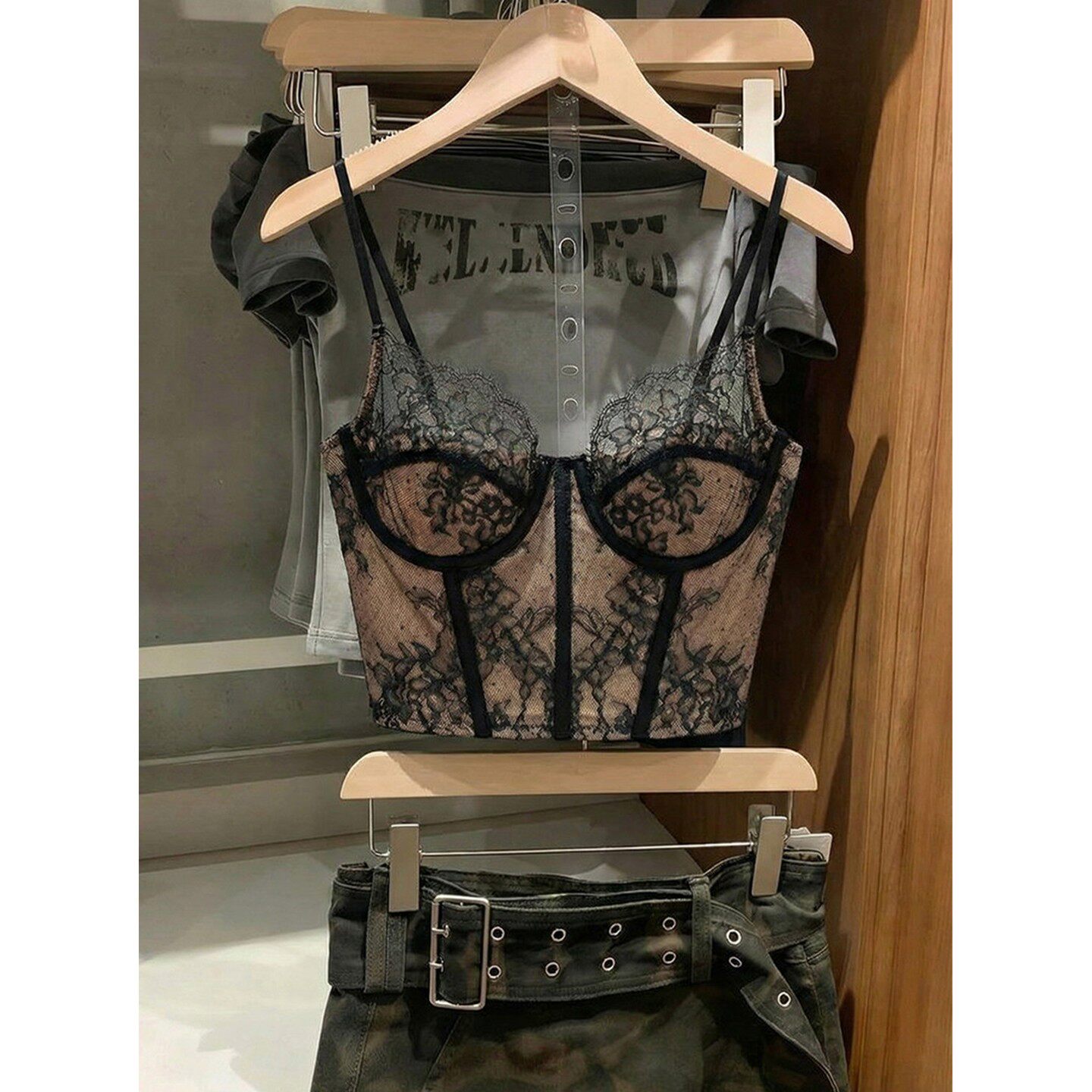 蕾丝美背吊带文胸一体背心女西装内搭低领低胸短款法式鱼骨胸衣