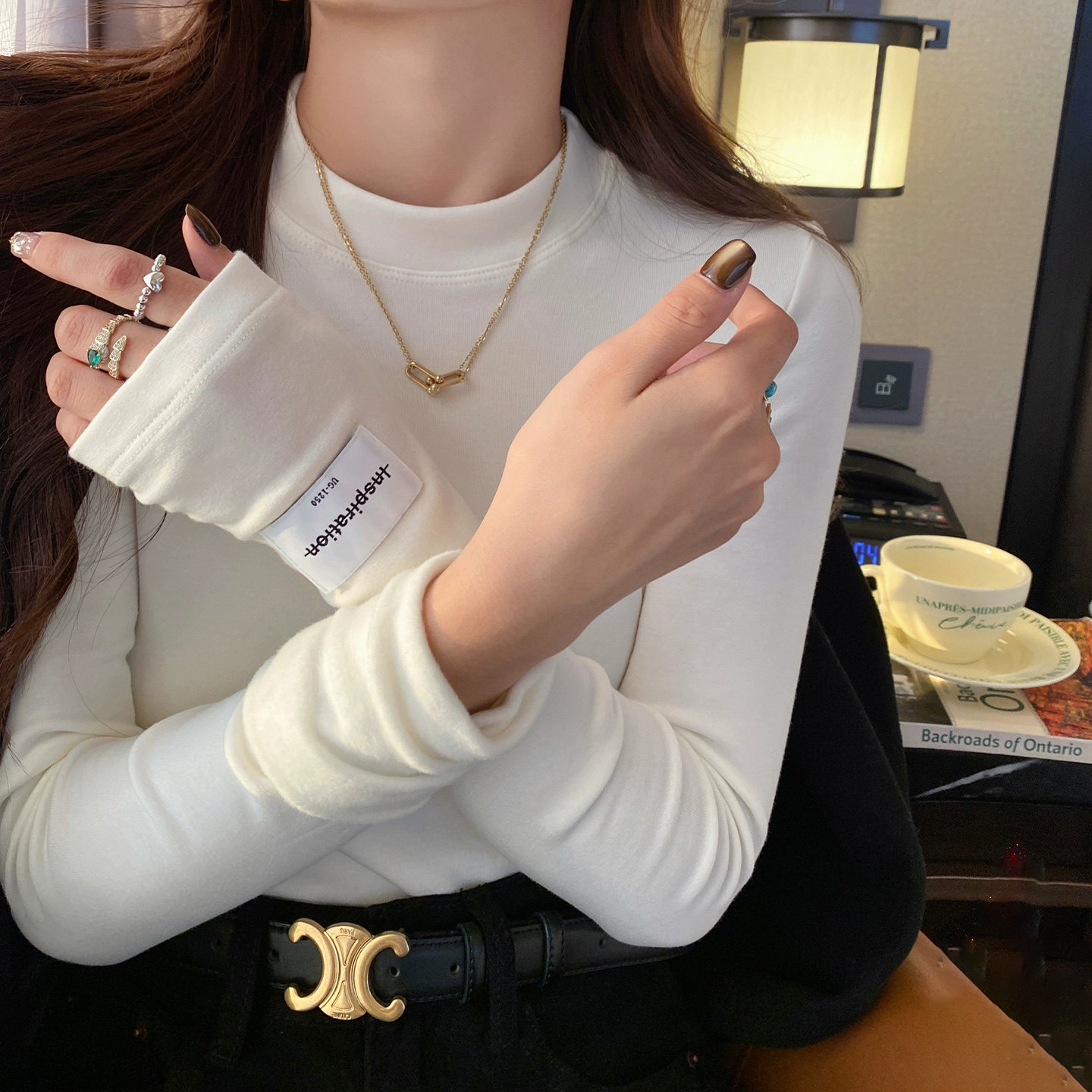 白色小立领加绒加厚打底衫女秋冬保暖长袖T恤磨毛内搭半高领上衣