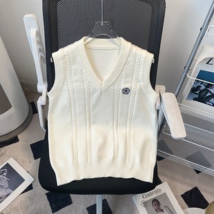 日系V领针织马甲女秋冬高级感衬衫叠穿外搭无袖坎肩毛衣背心上衣