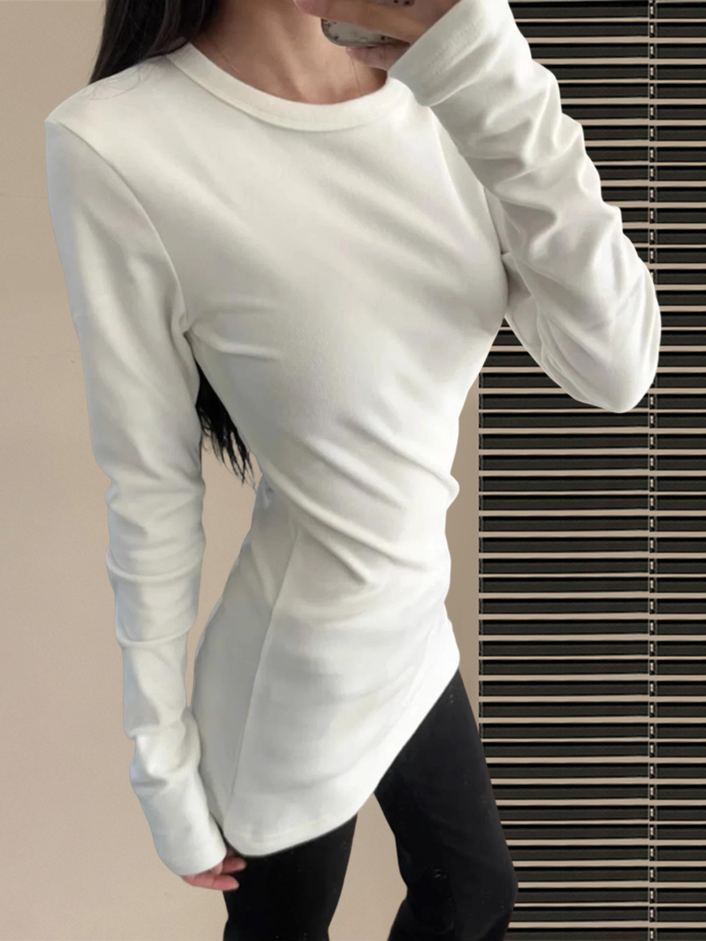 白色内搭德绒打底衫女秋冬中长款遮屁股上衣修身加绒正肩长袖t恤