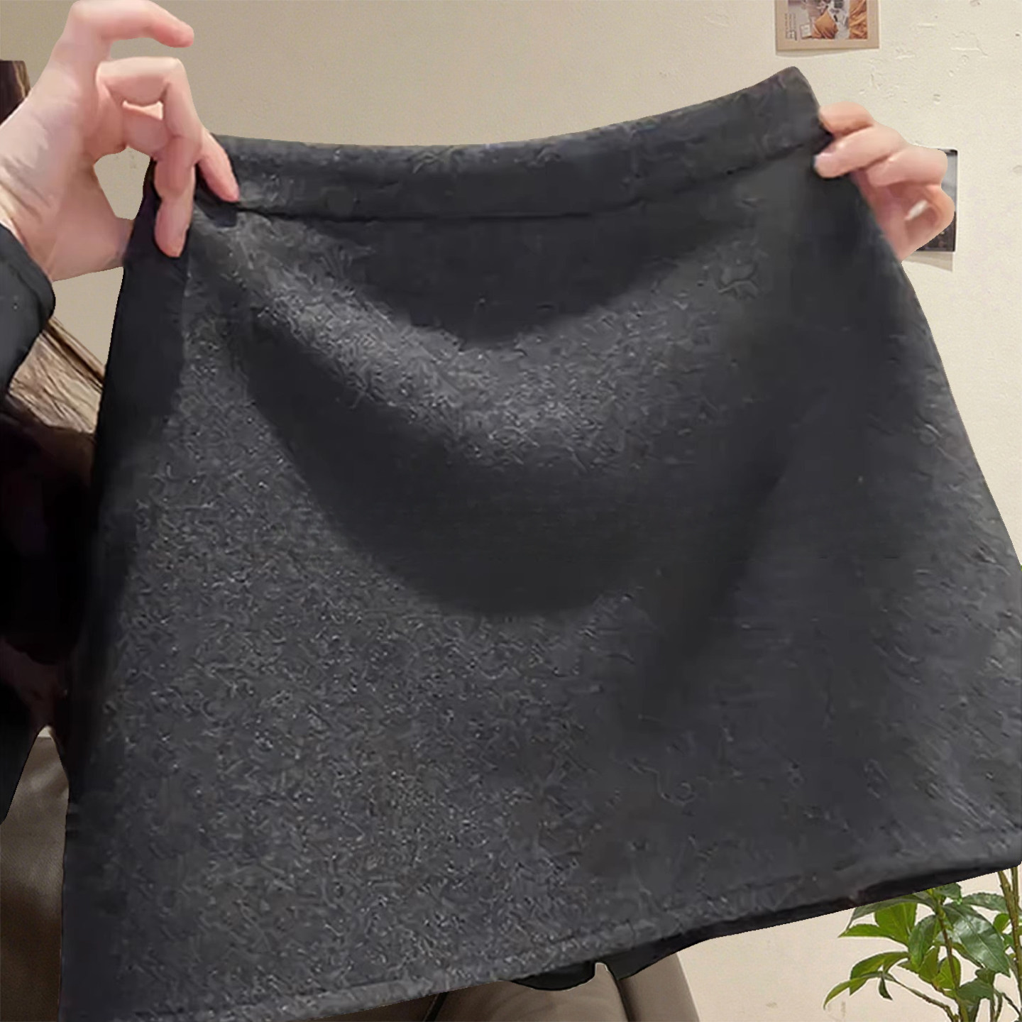 灰色毛呢半身裙女秋冬新款高腰显瘦a字短裙小个子防走光包臀裙子