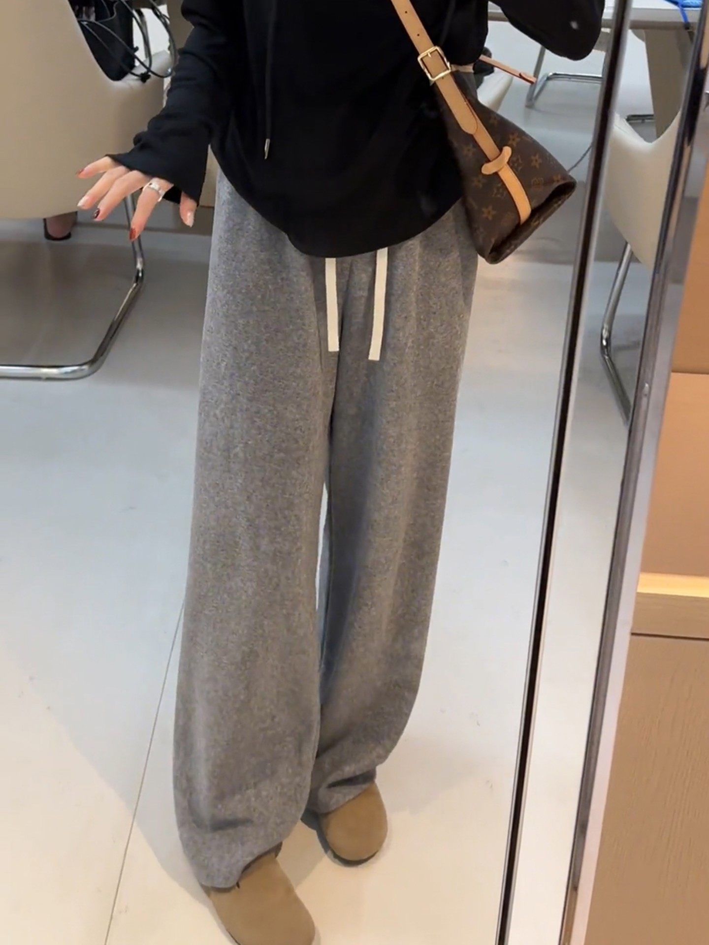 灰色糯米裤女秋冬新款软糯垂感长裤高腰显瘦加绒加厚直筒阔腿裤,户外/登山/野营/旅行用品,速干T恤,淘宝优惠券,粉丝福利购,淘宝优惠卷