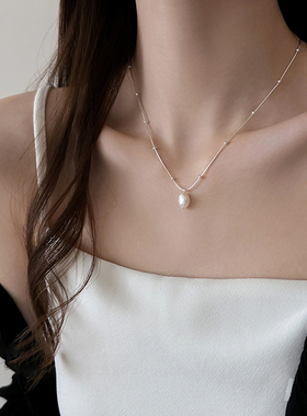 极简风珍珠项链女款2025新款