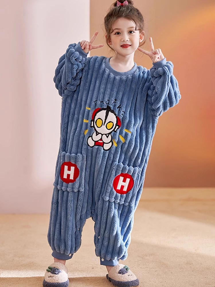 CHILDRENS PAJAMAS GIRLS AUTUMN WINTER 2024 NEW STRAWBERRY ANTI-COLD ONE-PIECE WOMENS SLEEPING BAG GIRLS LOUNGEWEAR MEN