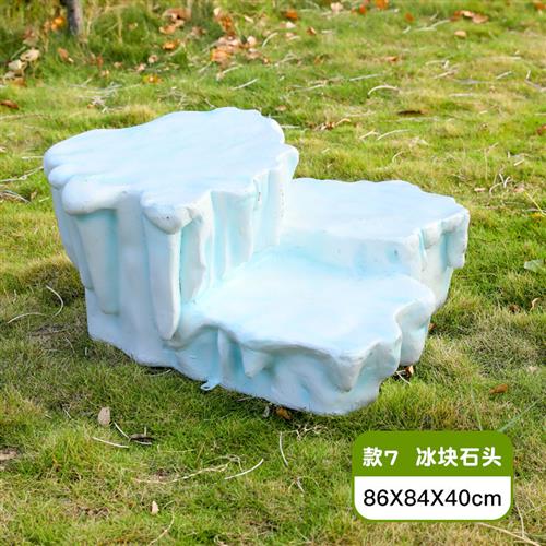 仿真企鹅摆件户外玻璃钢雕塑园林景观花园庭院游乐园商场装饰小品