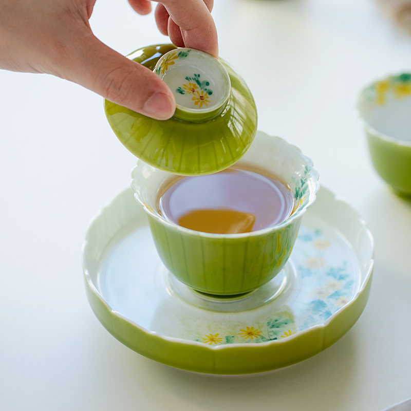 拓土苹果绿纯手绘小雏菊花瓣盖碗茶杯陶瓷单个防烫泡茶器家用茶碗